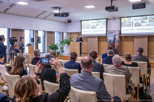 743_ 009_fot. Piotr Wojnarowski.jpg-Miszalski, Mazur, metro, konferencja, UNESCO, zdjęcia