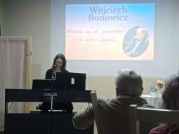 09A5yqBj.jpg-Kolejne spotkanie literackie na Nowaczyńskiego.