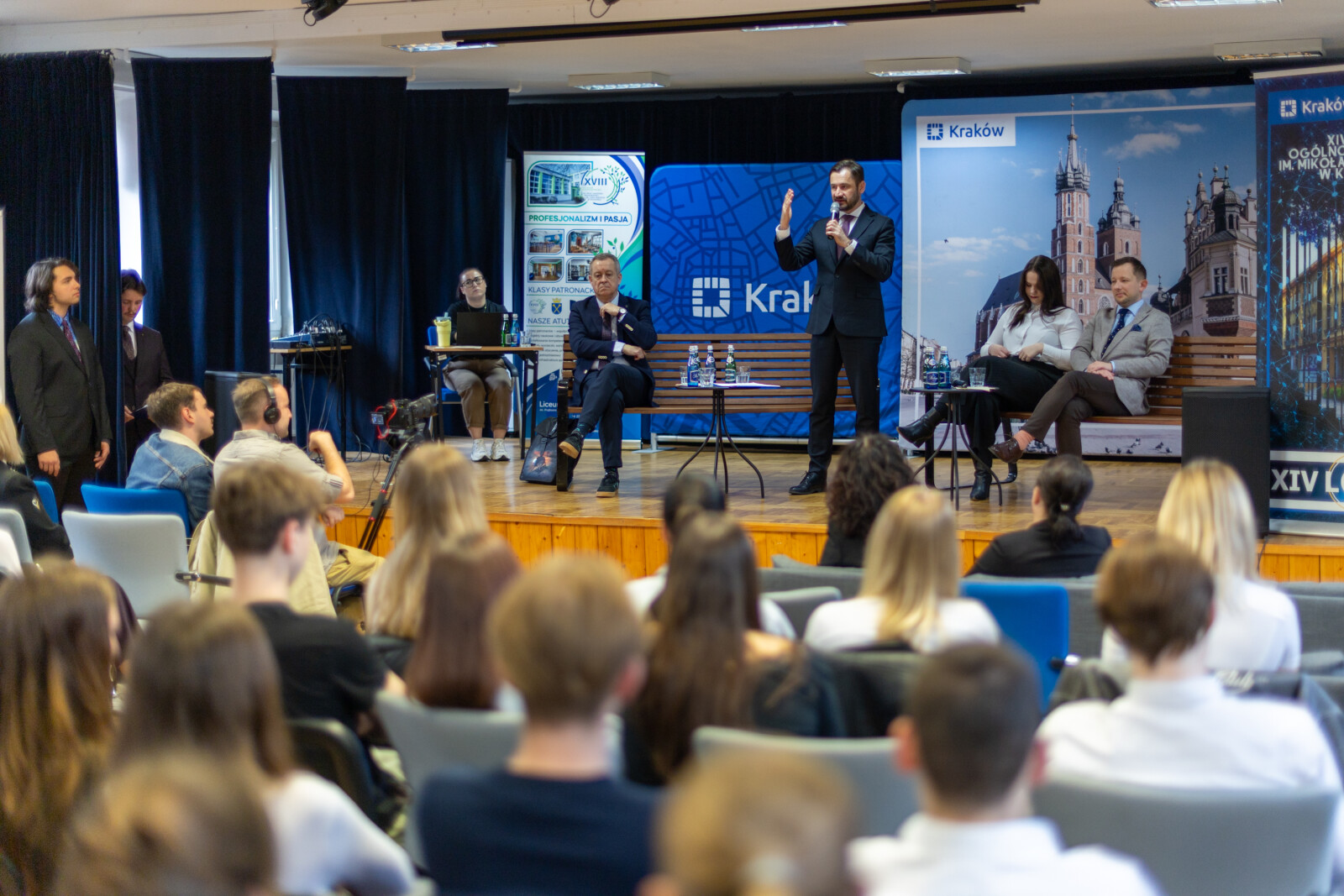 0S4A1192.jpg-Ławka Dialogu z uczniami, Miszalski, Zdjęcia  Autor: B. Świerzowski