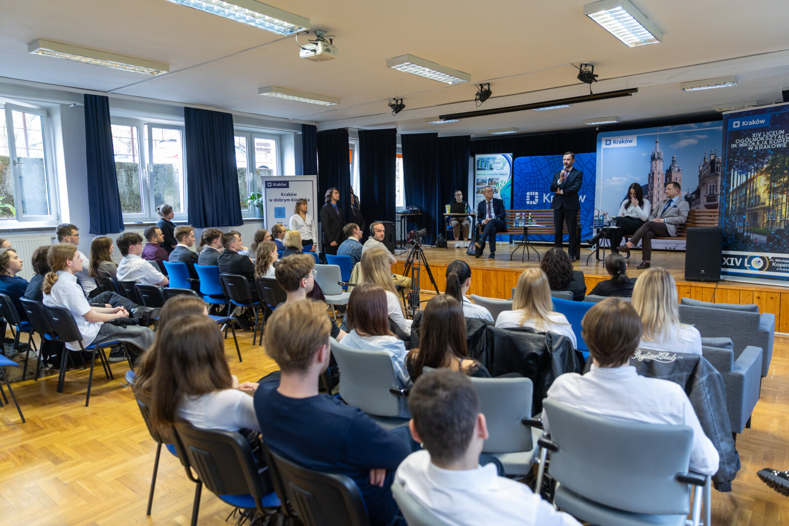 0S4A1242.jpg-Ławka Dialogu z uczniami, Miszalski, Zdjęcia  Autor: B. Świerzowski