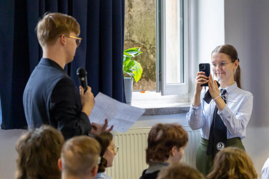 0S4A1452.jpg-Ławka Dialogu z uczniami, Miszalski, Zdjęcia