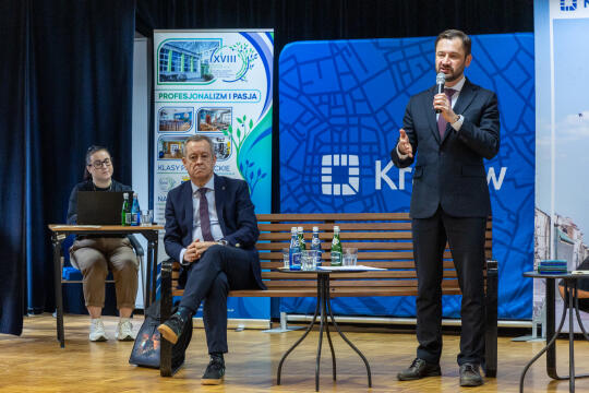 0S4A1235.jpg-Ławka Dialogu z uczniami, Miszalski, Zdjęcia