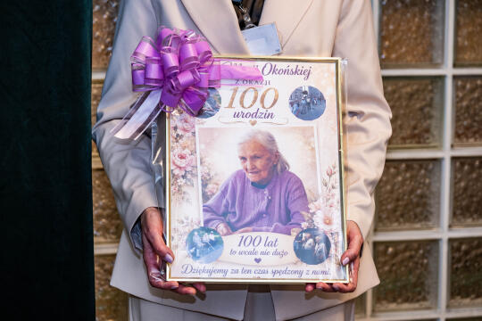 745_ 001_fot. Piotr Wojnarowski.jpg-Miszalski, Wodyńska, DPS, Kluzeka, wizyta, Okońska, zdjęcia