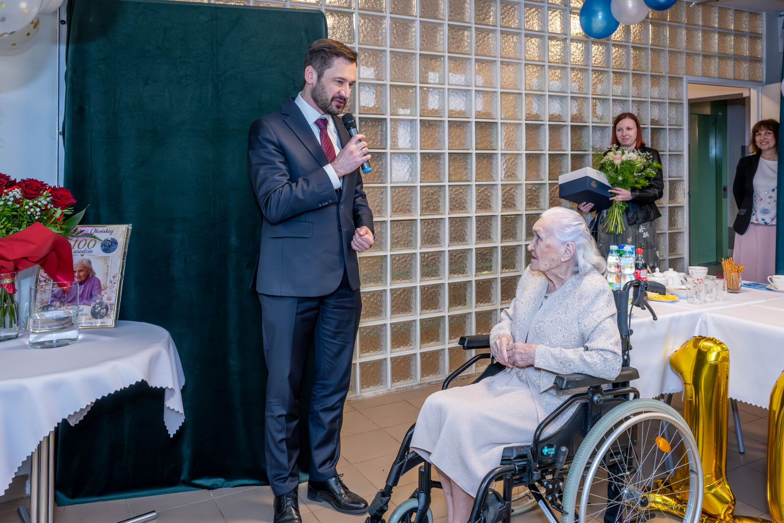 745_ 004_fot. Piotr Wojnarowski.jpg-Miszalski, Wodyńska, DPS, Kluzeka, wizyta, Okońska, zdjęcia  Autor: Piotr Wojnarowski