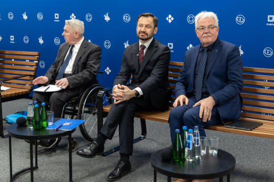 0S4A2339.jpg-Ławka Dialogu, Miszalski, Kracik, Mazur,