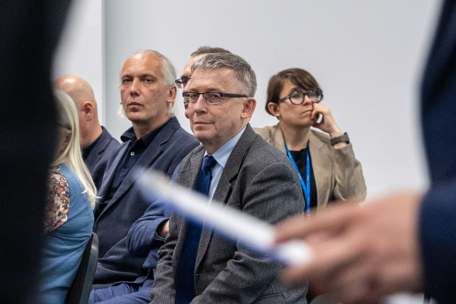 0S4A2624.jpg-Ławka Dialogu, Miszalski, Kracik, Mazur,  Autor: B. Świerzowski