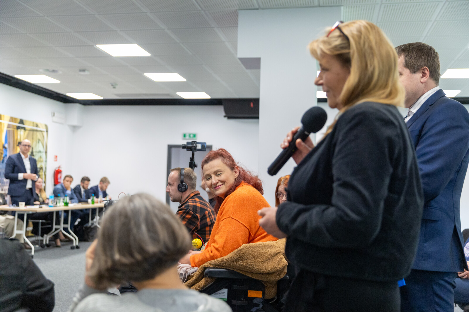 0S4A2641.jpg-Ławka Dialogu, Miszalski, Kracik, Mazur,  Autor: B. Świerzowski