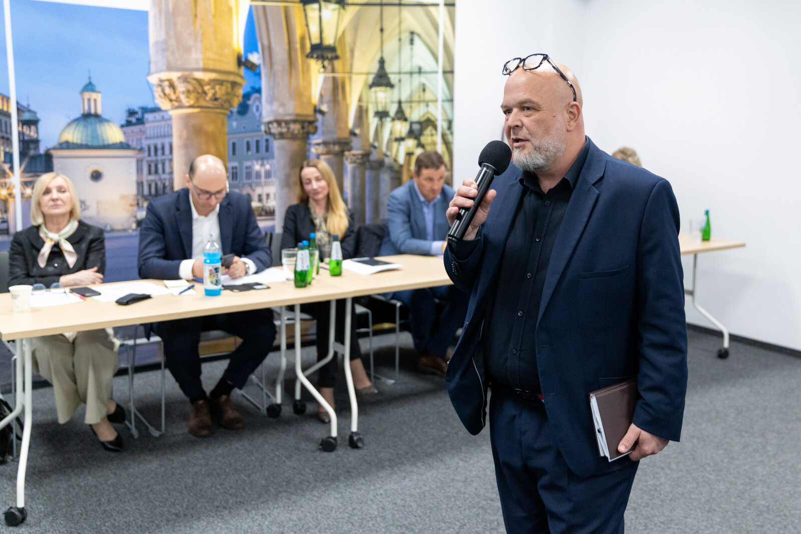 0S4A2650.jpg-Ławka Dialogu, Miszalski, Kracik, Mazur,  Autor: B. Świerzowski