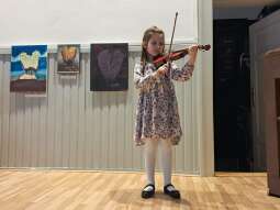 cdmZ-dB0.jpg-Piątkowy koncert muzyki klasycznej u Helclów.