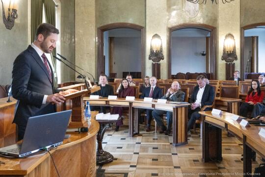 Miszalski, Mazur, Krakowska Rada Przedsiębiorczości, wręczenie, akty powołania, zdjęcia