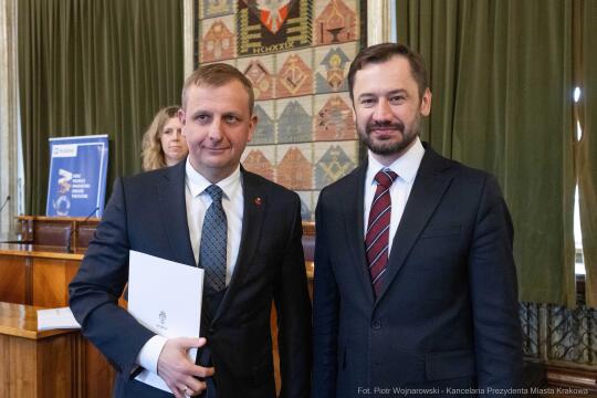 Miszalski, Mazur, Krakowska Rada Przedsiębiorczości, wręczenie, akty powołania, zdjęcia