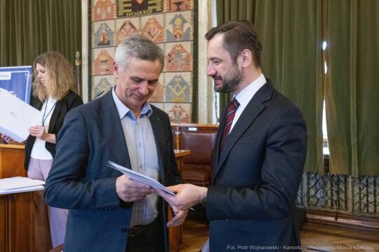 Miszalski, Mazur, Krakowska Rada Przedsiębiorczości, wręczenie, akty powołania, zdjęcia