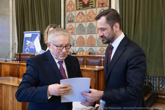 Miszalski, Mazur, Krakowska Rada Przedsiębiorczości, wręczenie, akty powołania, zdjęcia