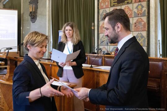 Miszalski, Mazur, Krakowska Rada Przedsiębiorczości, wręczenie, akty powołania, zdjęcia