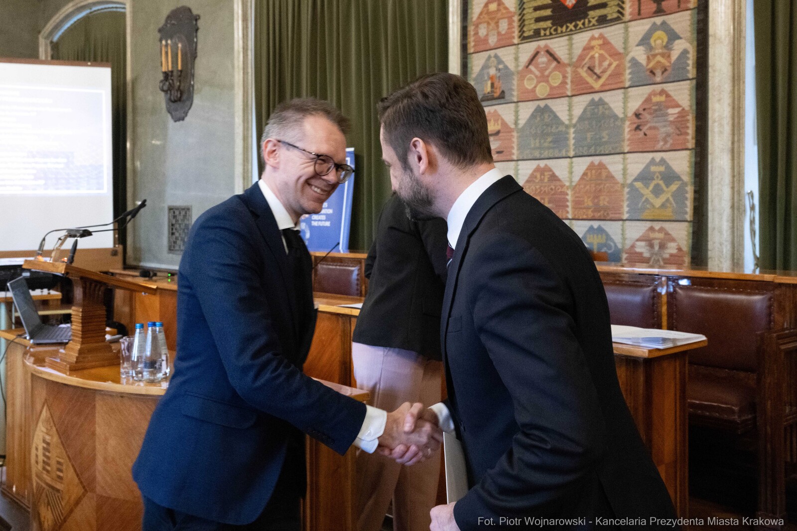 Miszalski, Mazur, Krakowska Rada Przedsiębiorczości, wręczenie, akty powołania, zdjęcia  Autor: Piotr Wojnarowski