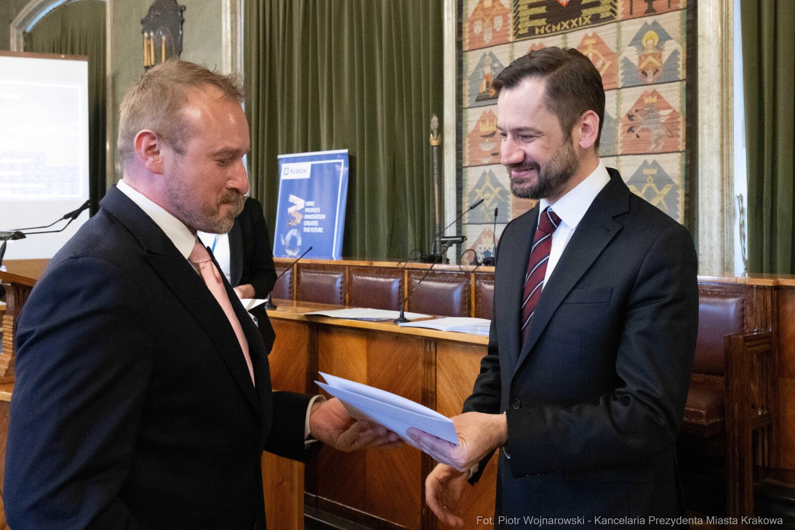 Miszalski, Mazur, Krakowska Rada Przedsiębiorczości, wręczenie, akty powołania, zdjęcia  Autor: Piotr Wojnarowski