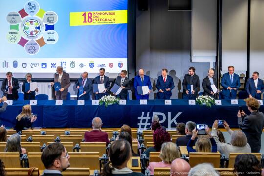 750_015_fot. Piotr Wojnarowski.jpg-porozumienie, niepełnosprawni, rektorzy, Miszalski