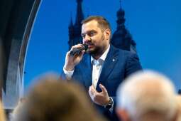 9_(Niestandardowy).jpg-Prezydent Krakowa spotkał się z klubami sportowymi