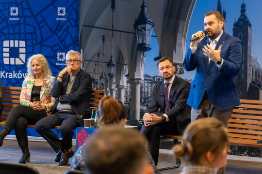 0S4A5925.jpg-Ławka Dialogu, Kluby Sportowe, Miszalski, Sęk
