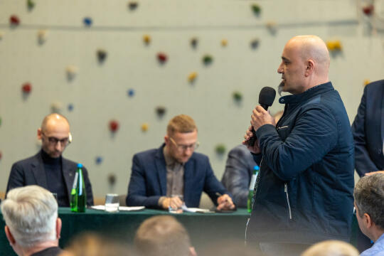 0S4A6214.jpg-Ławka Dialogu, Ruczaj , SP 53 , Miszalski