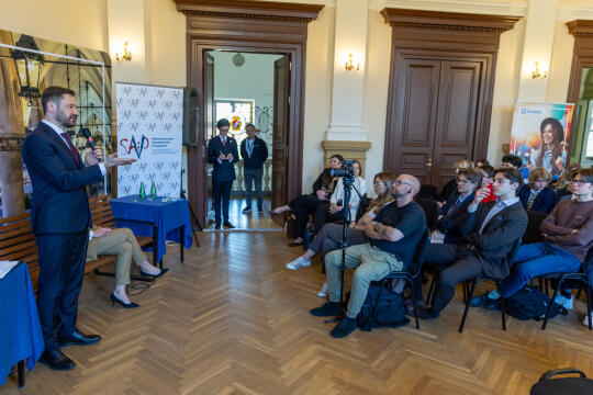 0S4A7571.jpg-Ławka Dialogu, VLO, Miszalski, Zdjęcia