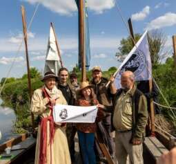 Logo: Start flisu Królewskiego i podniesienie bandery flisu Królewskiego