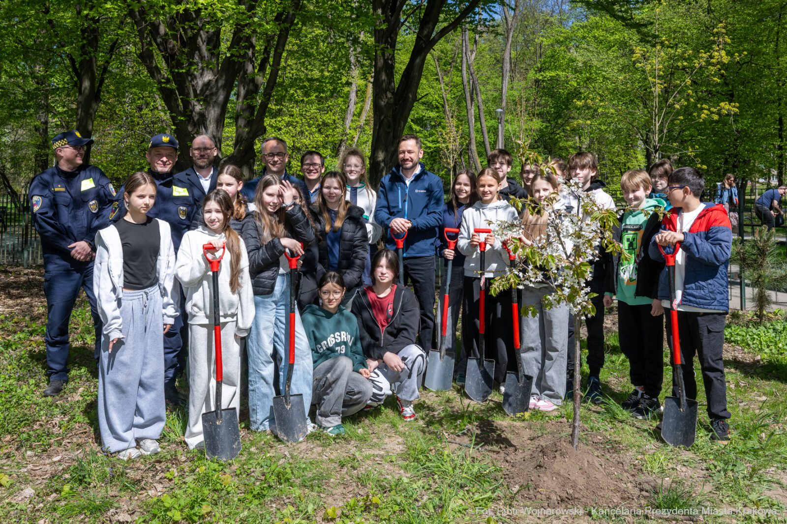Miszalski, Straż Miejska, drzewa, sadzenie, 35 lat, jubileusz, zdjęciA  Autor: Piotr Wojnarowski