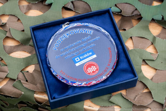 754_020_fot. Piotr Wojnarowski.jpg-Miszalski, pożegnanie, kadeci, XXV LO, pożegnanie, maturzyści