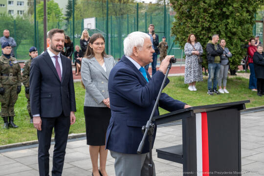 754_072_fot. Piotr Wojnarowski.jpg-Miszalski, pożegnanie, kadeci, XXV LO, pożegnanie, maturzyści