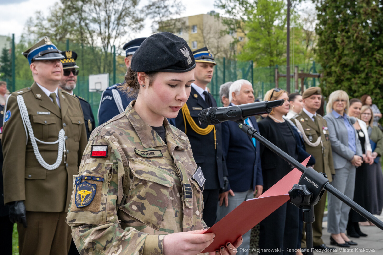 754_078_fot. Piotr Wojnarowski.jpg-Miszalski, pożegnanie, kadeci, XXV LO, pożegnanie, maturzyści  Autor: Piotr Wojnarowski