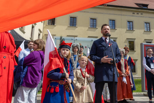BŚ_UMK_20260501_0S4A6817.jpg-1 Maja, Flaga, Pochód, Zdjęcia, Miszalski