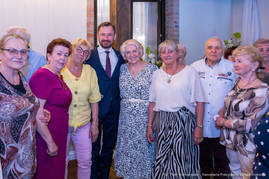 UMK_D_002_041_fot. Piotr Wojnarowski.jpg-Miszalski, emeryci, spotkanie, Zielone Wzgórze, zdjęcia