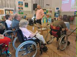 EEbqyFSc.jpg-Małopolska bliżej Seniorów – edukacyjne spotkanie u Helclów.