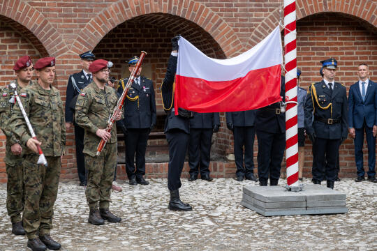 UMK_D_004_035_fot. Piotr Wojnarowski.jpg-Miszalski, Dzień Strażaka, Barbakan, otwarcie bramy