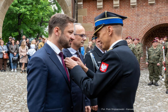 UMK_D_004_076_fot. Piotr Wojnarowski.jpg-Miszalski, Dzień Strażaka, Barbakan, otwarcie bramy