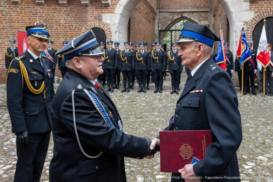 UMK_D_004_126_fot. Piotr Wojnarowski.jpg-Miszalski, Dzień Strażaka, Barbakan, otwarcie bramy