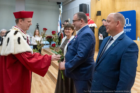 769_024_fot. Piotr Wojnarowski.jpg-Mazur, UKEN, jubileusz, 80 lat, zdjęcia