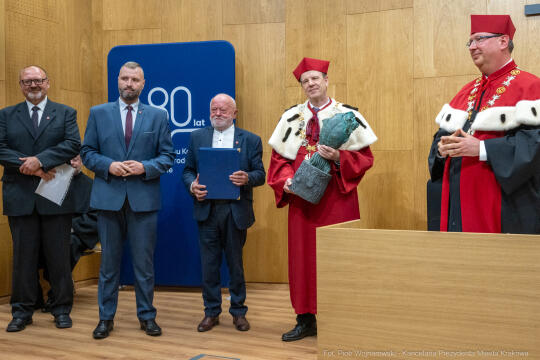 769_058_fot. Piotr Wojnarowski.jpg-Mazur, UKEN, jubileusz, 80 lat, zdjęcia