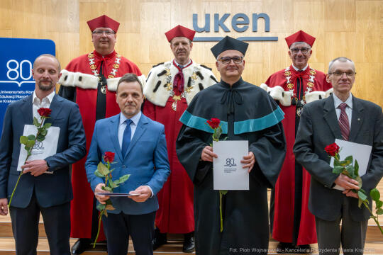 769_064_fot. Piotr Wojnarowski.jpg-Mazur, UKEN, jubileusz, 80 lat, zdjęcia