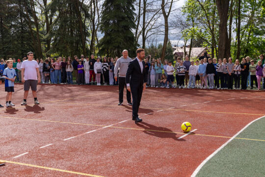 BŚ_UMK_20260508_0S4A4030.jpg-Boisko, Klinuś, Miszalski, Szkoła