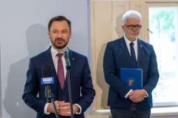 8QCMAr0Q.jpeg-Kossakówka wraca do życia