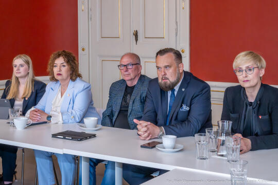770_008_fot. Piotr Wojnarowski.jpg-Krakowskie posiedzenie Sejmowego Zespołu ds. Metra