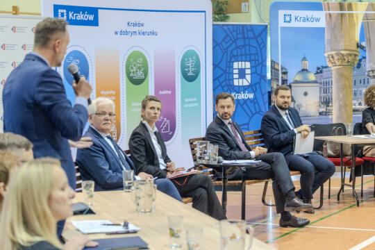 0S4A8560.jpg-Ławka Dialogu, Miszalski, Sęk, Kracik, Klaman, spotkanie, Prądnik, Zdjęcia, foto,