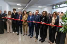 LoAIFguQ.jpeg-Przeczesujesz Internet? Postaw na Kraków i rozwój w branży fryzjerskiej