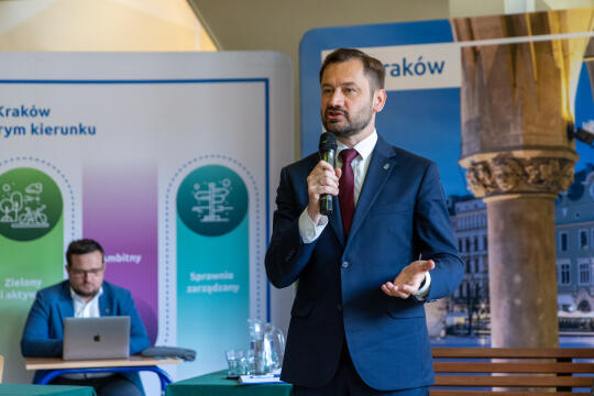 0S4A9562.jpg-Ławka Dialogu, Miszalski, Mazur, Zdjęcia