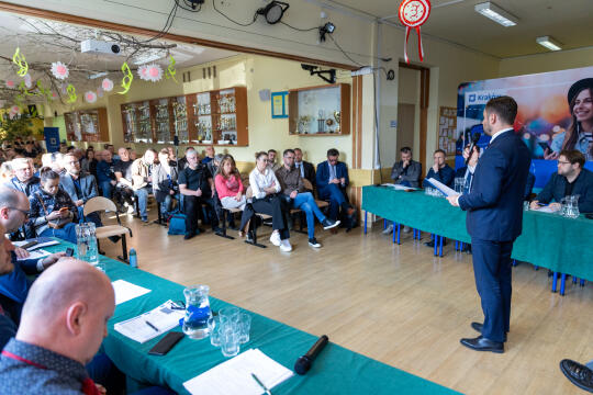 0S4A9623.jpg-Ławka Dialogu, Miszalski, Mazur, Zdjęcia