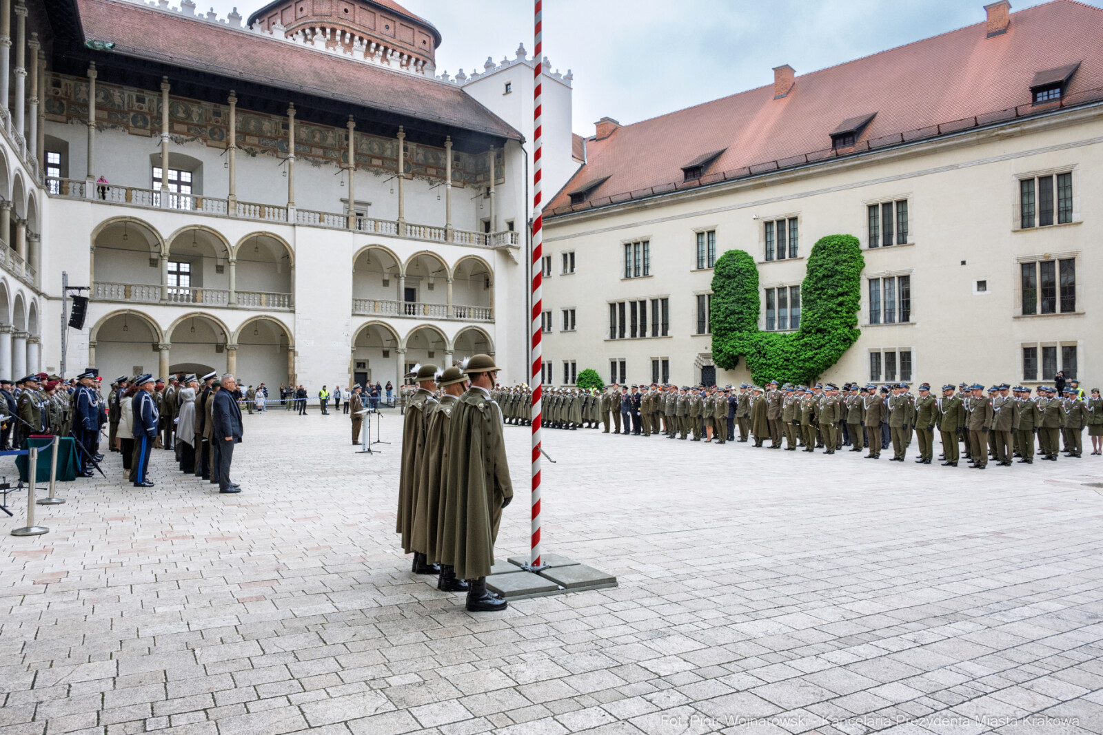 Miszalski, wojsko, Wawel,świeto, 2 KP-DKL, 2 Korpus Polski,  zdjęcia, fotokronik  Autor: Piotr Wojnarowski