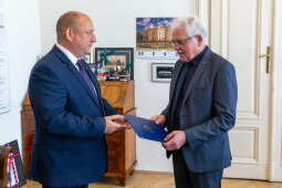 Przekazanie przez wojewodę małopolskiego oficjalnego powierzenia obowiązków Prezydenta Miasta Kr