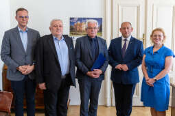 Przekazanie przez wojewodę małopolskiego oficjalnego powierzenia obowiązków Prezydenta Miasta Kr