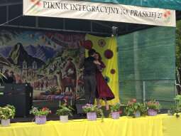 szO8jUoF.jpg-Piknik w południowo amerykańskim stylu na Praskiej 27.